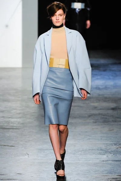 Look 29